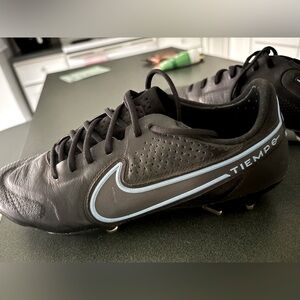 Nike Tiempo Legend 9 Elite FG 'Black Blue Hero' Cleats - like new
